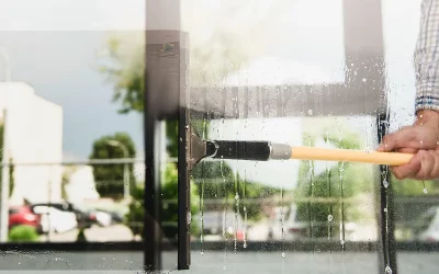 Fenster putzen – Streifenfrei Reinigen leicht gemacht